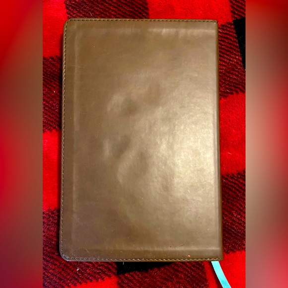 ❤️Teen to teen ✝️Christian 365 Daily Devotions❤️NWOT✝️wrapped up cover w/design - Picture 3 of 3